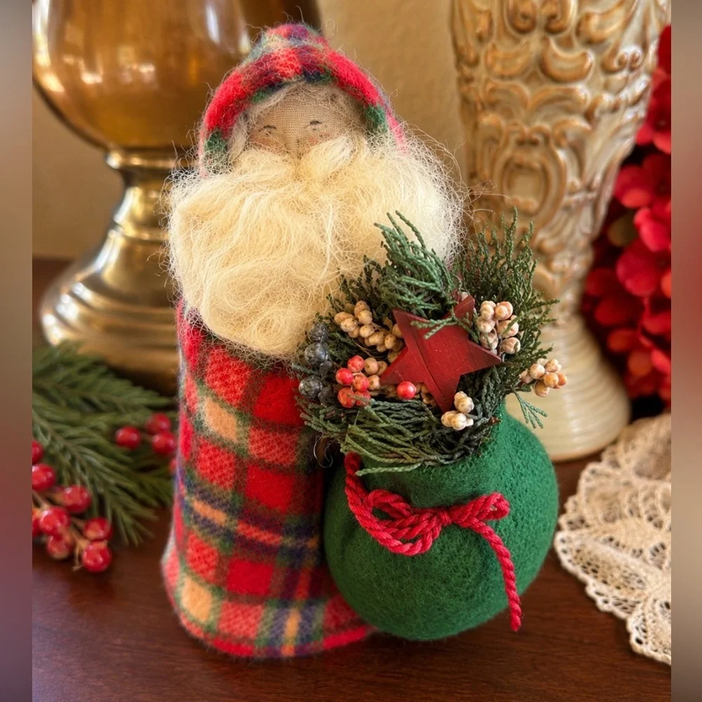 2006 Handmade Folk Art Santa Wool Beard Primitive Christmas Decor Artist Signed